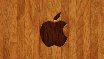 📱綺麗な木目 Apple ロゴ iPhone 14 壁紙・待ち受け
