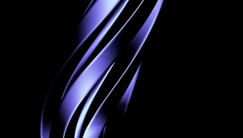 📱紫の光るねじれた金属 iPhone 14 壁紙・待ち受け