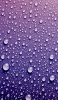 📱紫の背景 沢山の水滴 iPhone 14 Plus 壁紙・待ち受け