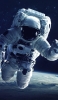 📱宇宙飛行士と地球 Google Pixel 6a 壁紙・待ち受け