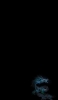 📱暗闇で光る青いドラゴン iPhone 14 Pro Max 壁紙・待ち受け