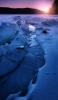 📱氷の台地の間を流れる川 Google Pixel 7 Pro 壁紙・待ち受け