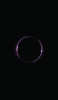 📱暗闇の中の紫の輪 iPhone 14 Pro 壁紙・待ち受け