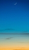 📱青とオレンジのグラデーションの空 綺麗な三日月 Xperia 5 IV 壁紙・待ち受け