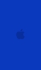 📱ビビッド・ブルー アップルのロゴ iPhone 14 壁紙・待ち受け
