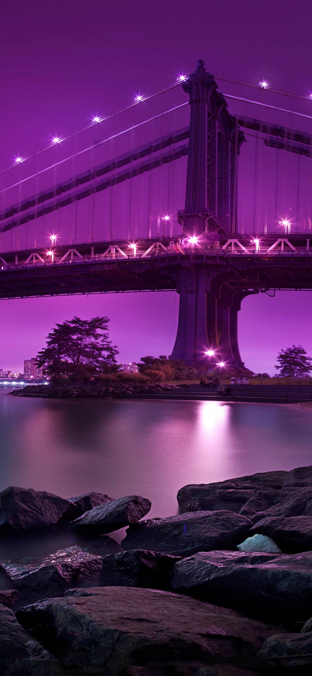 紫に染まる景色 ライトアップされた橋 Galaxy A30 Android 壁紙 待ち受け スマラン