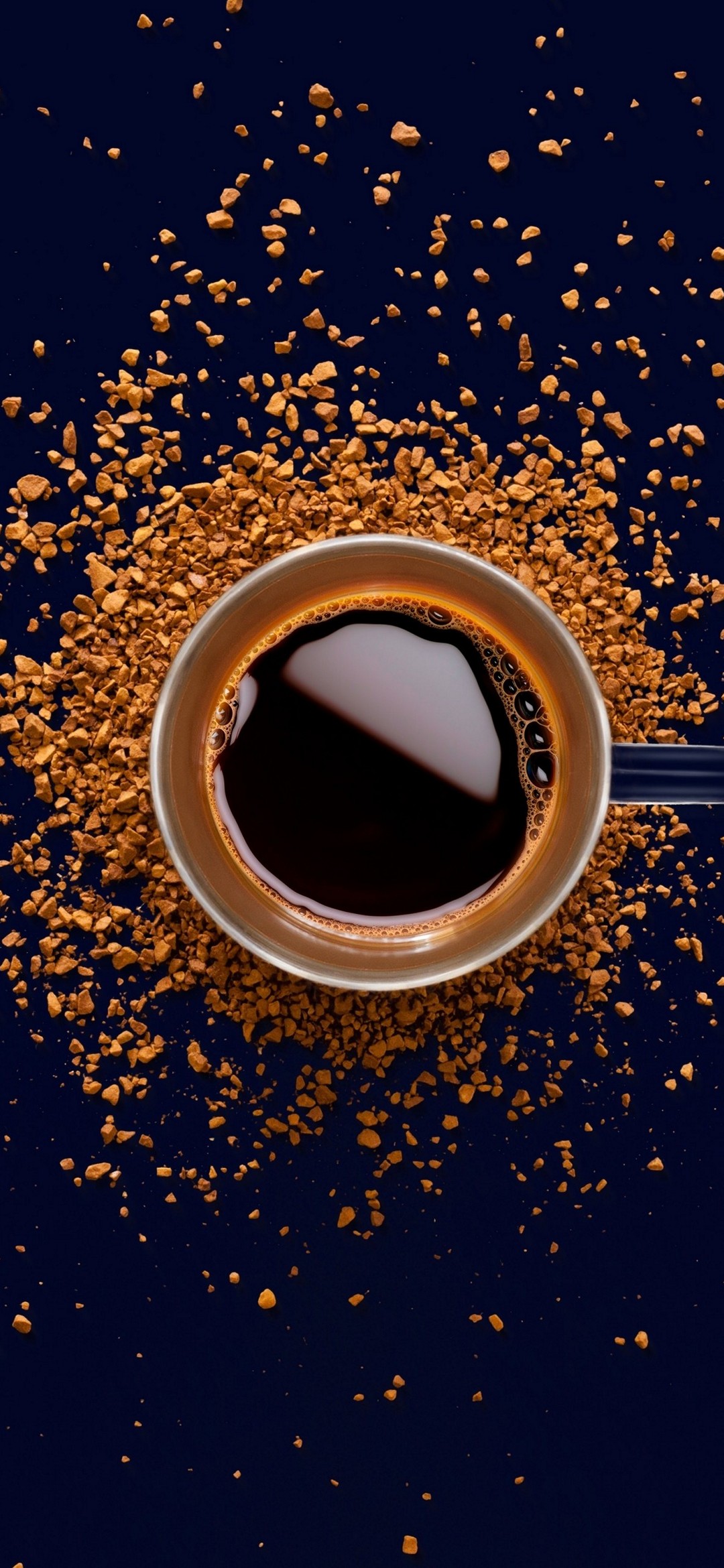 コーヒーと茶色いコーヒー豆 Iphone 12 Mini 壁紙 待ち受け スマラン