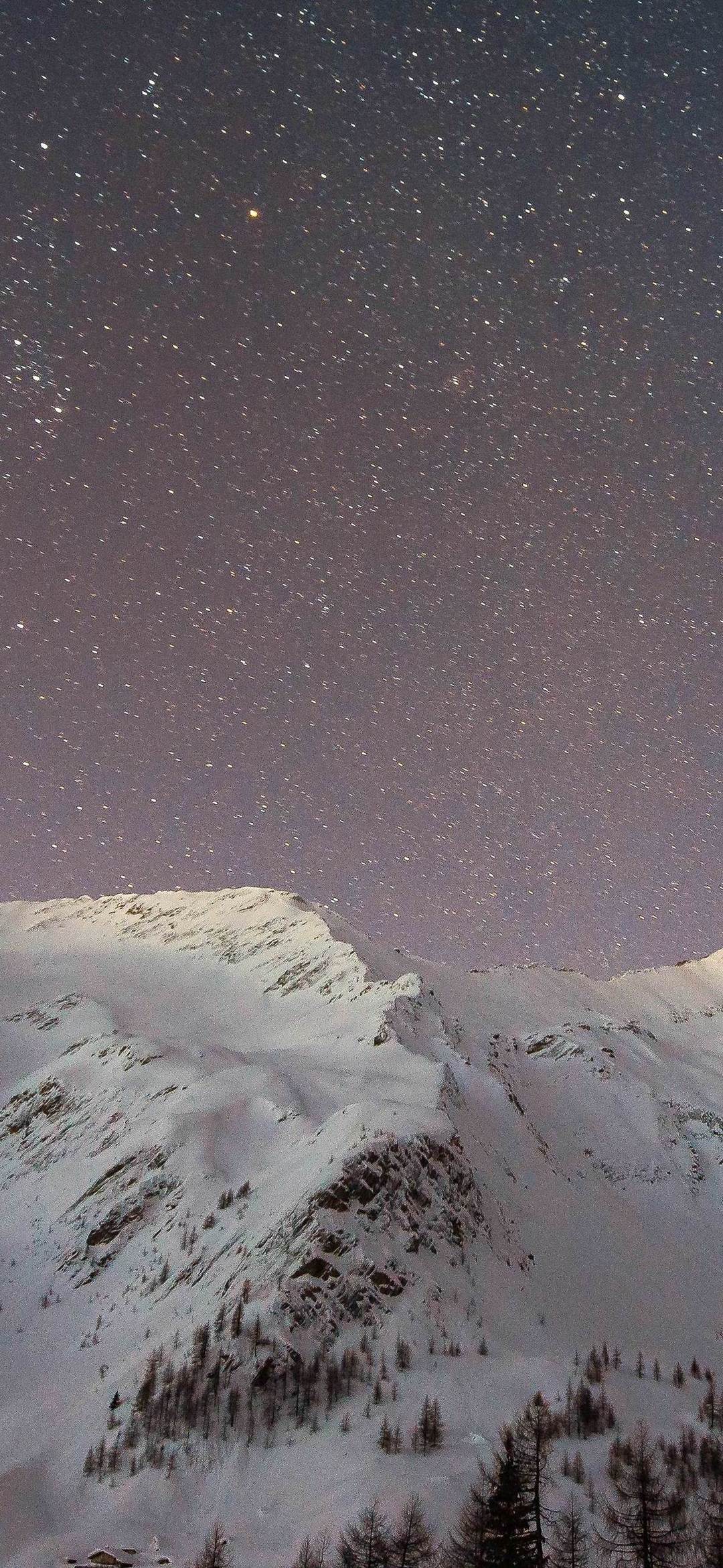 綺麗な星空 雪 山脈 Google Pixel 5 Android スマホ壁紙 待ち受け スマラン
