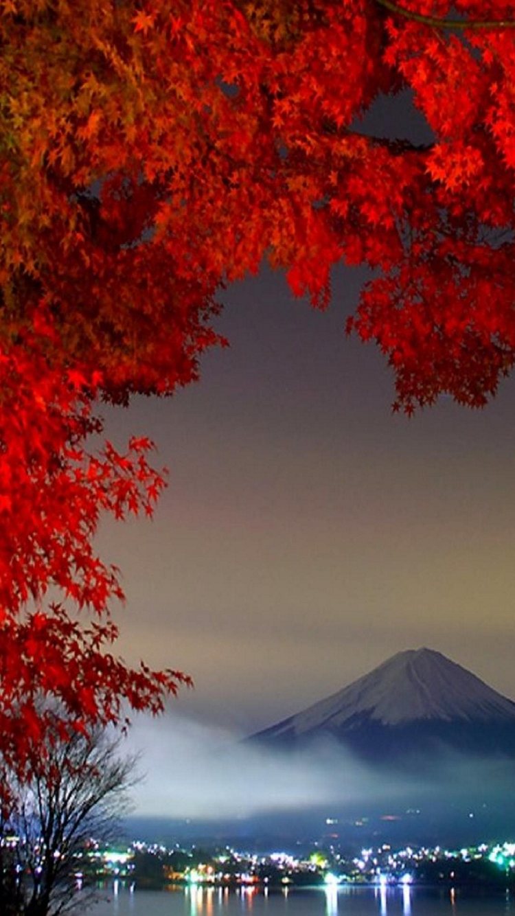 海と富士山と紅葉 Iphone 8 スマホ壁紙 待ち受け スマラン
