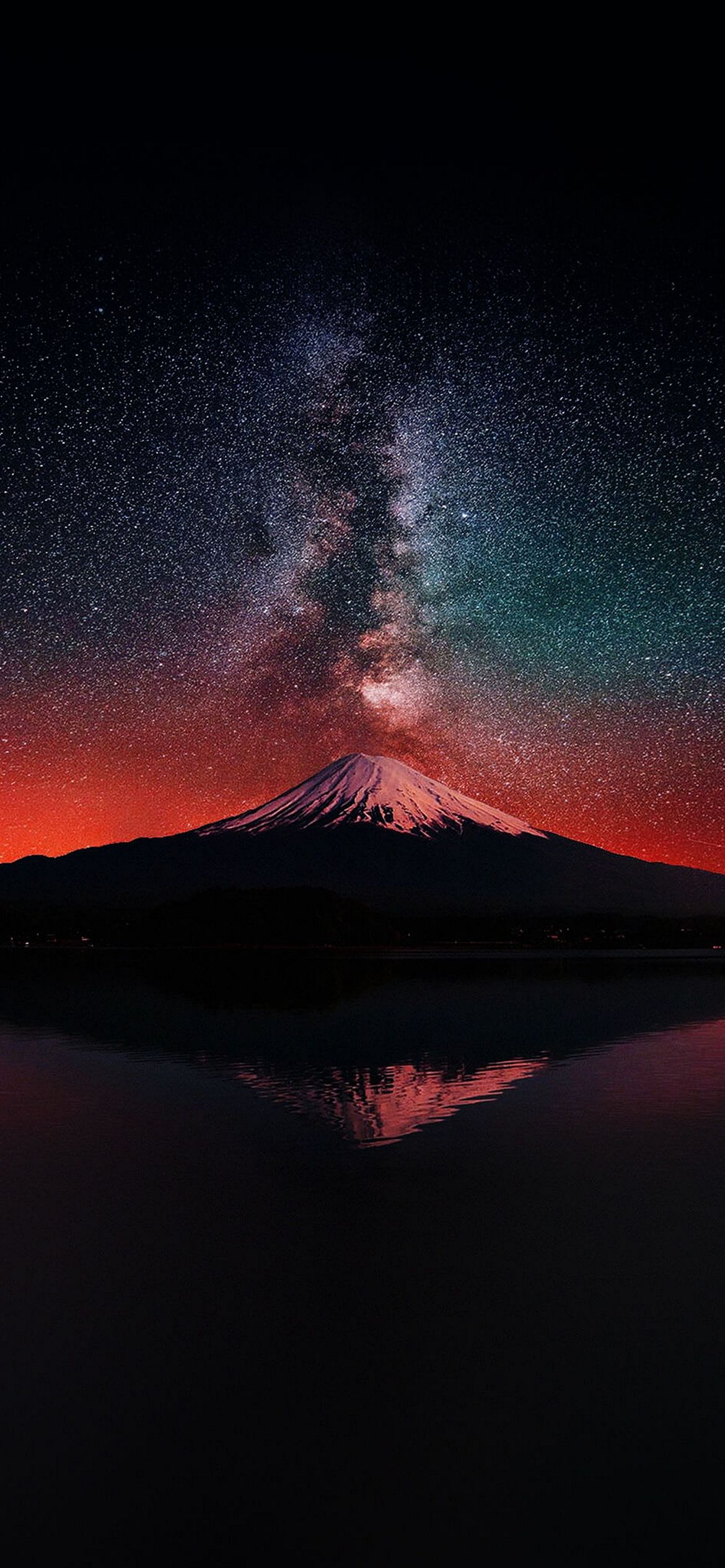 綺麗な星空と湖に鏡面して映る富士山 Iphone 12 Pro 壁紙 待ち受け スマラン