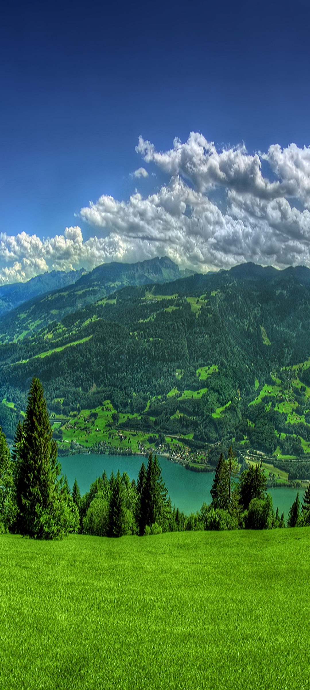 綺麗な山と麓の湖 Zenfone 7 Androidスマホ壁紙 待ち受け スマラン
