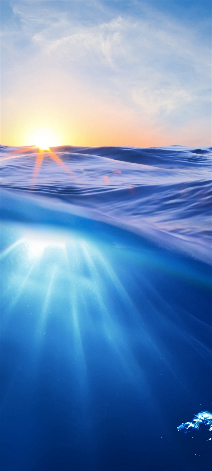夕日と青い海の中 Moto E7 Power Androidスマホ壁紙 待ち受け スマラン