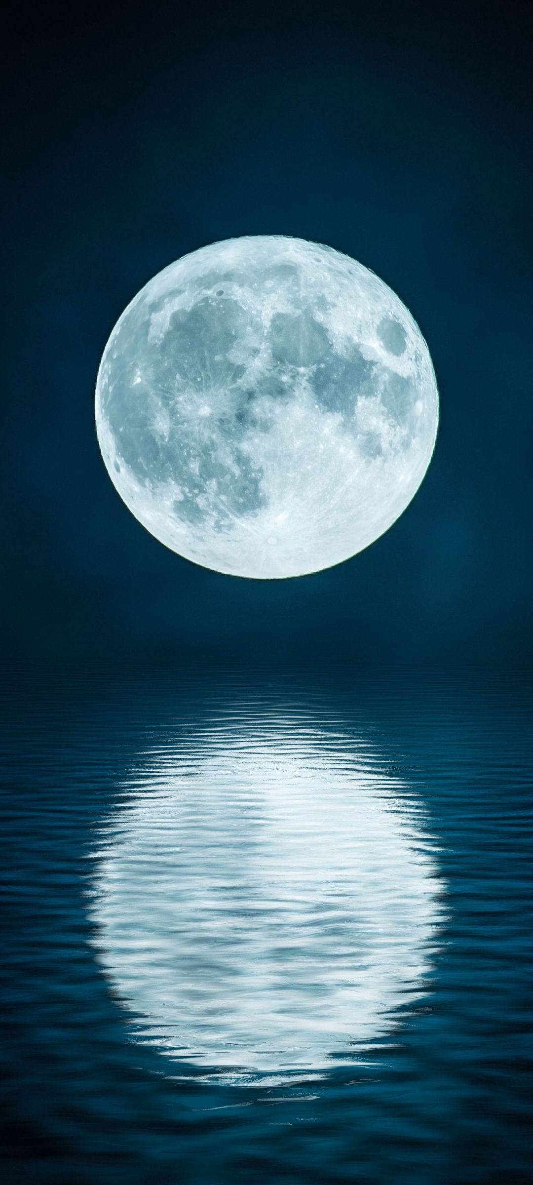 海に鏡面して映る満月 Oppo 3 Androidスマホ壁紙 待ち受け スマラン