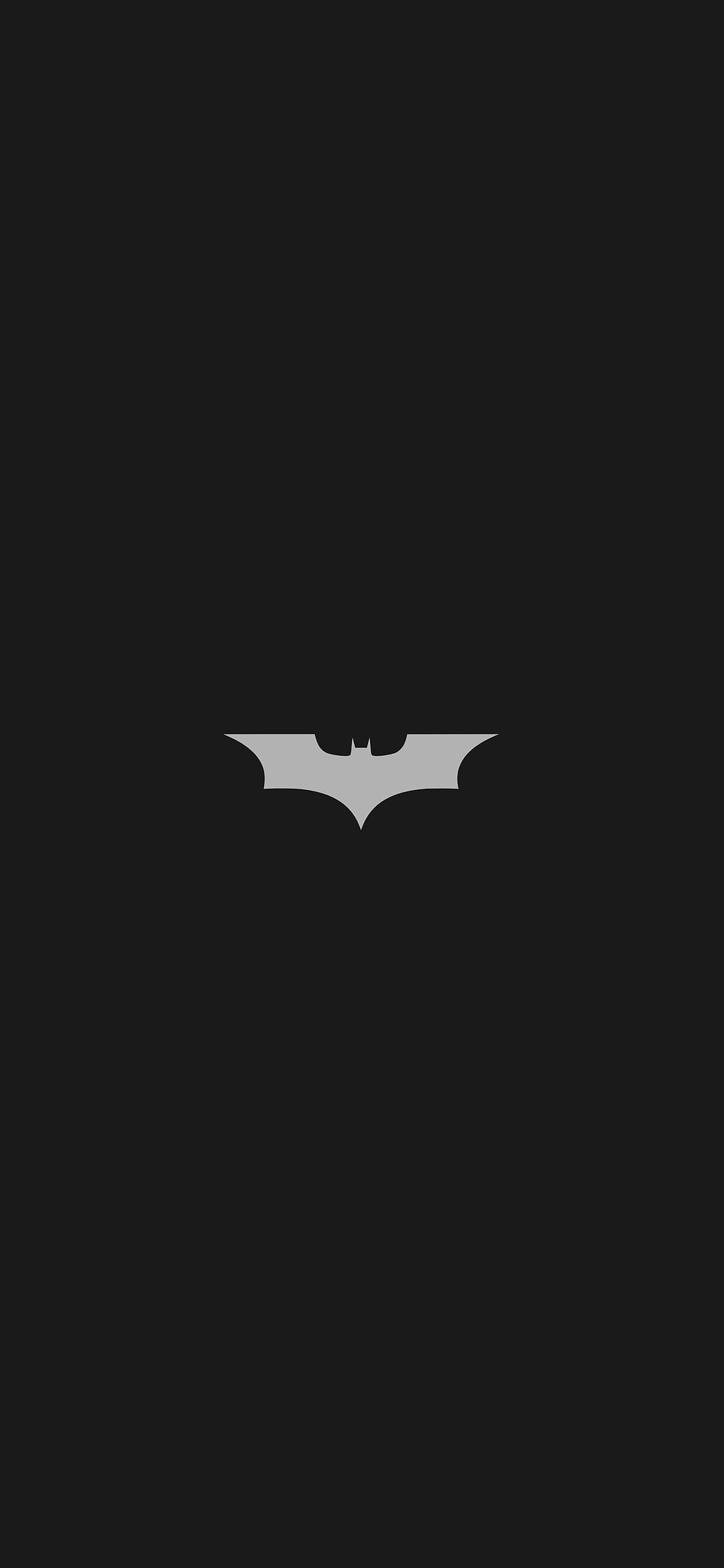 灰色のバットマンのロゴ 黒の背景 Iphone 12 Mini 壁紙 待ち受け スマラン