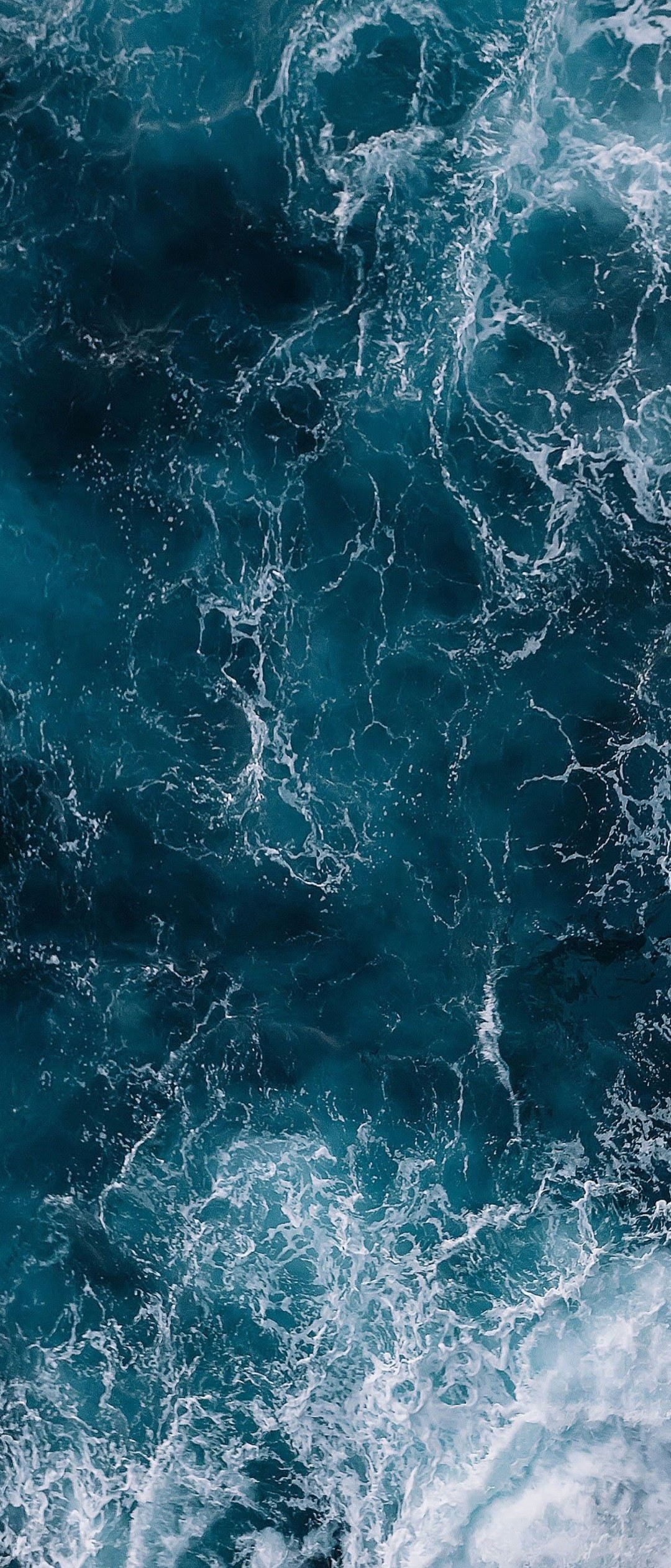 画面いっぱいの青い海 Xperia 8 Lite Androidスマホ壁紙 待ち受け スマラン