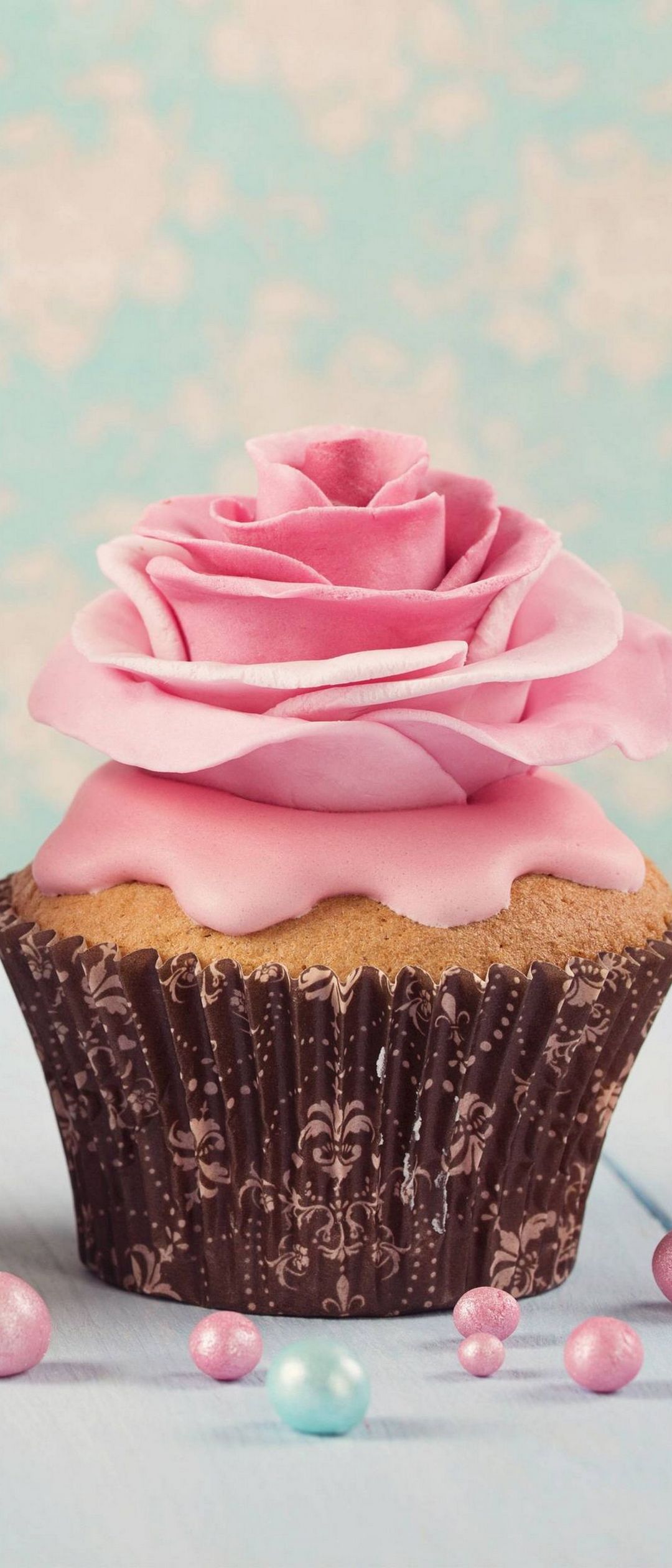 ピンクの花びら スイーツ カップケーキ Xperia 8 Lite Androidスマホ壁紙 待ち受け スマラン