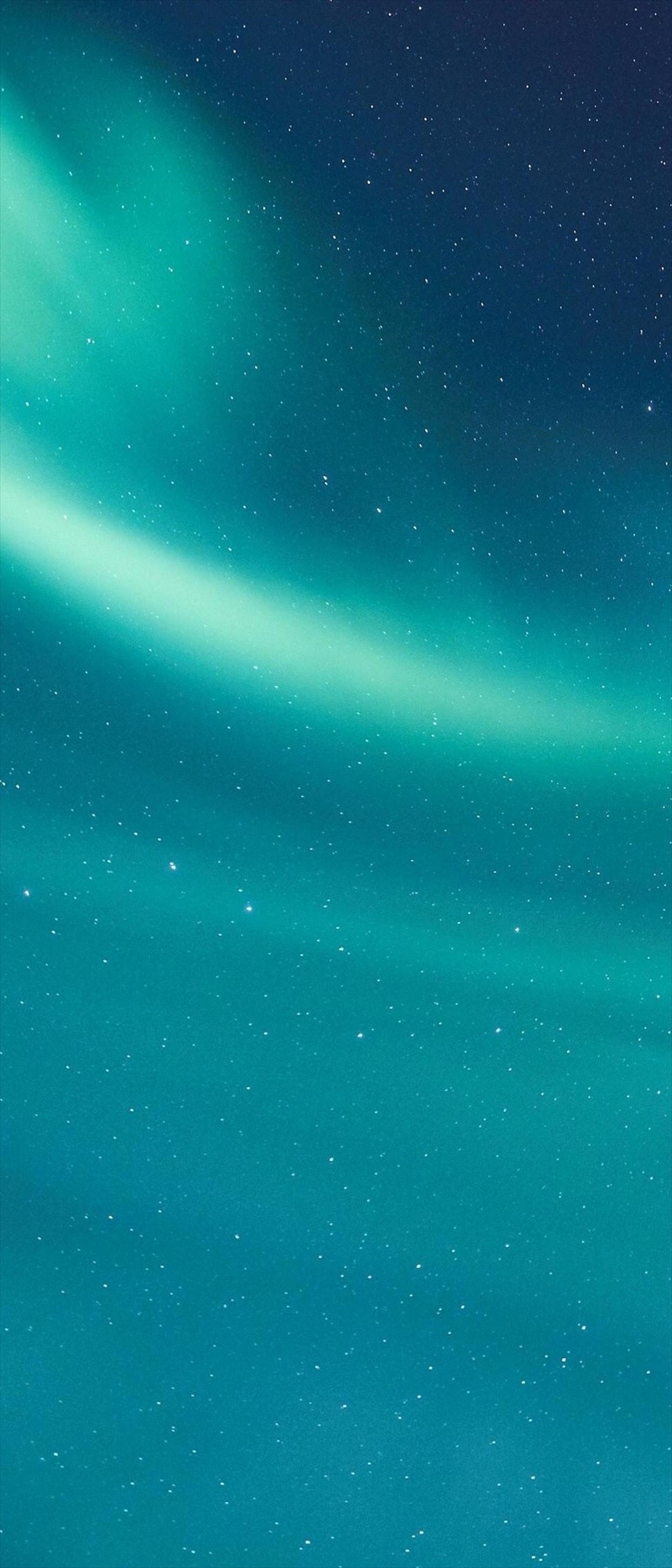 緑のオーロラ 星空 Xperia 8 Lite Androidスマホ壁紙 待ち受け スマラン