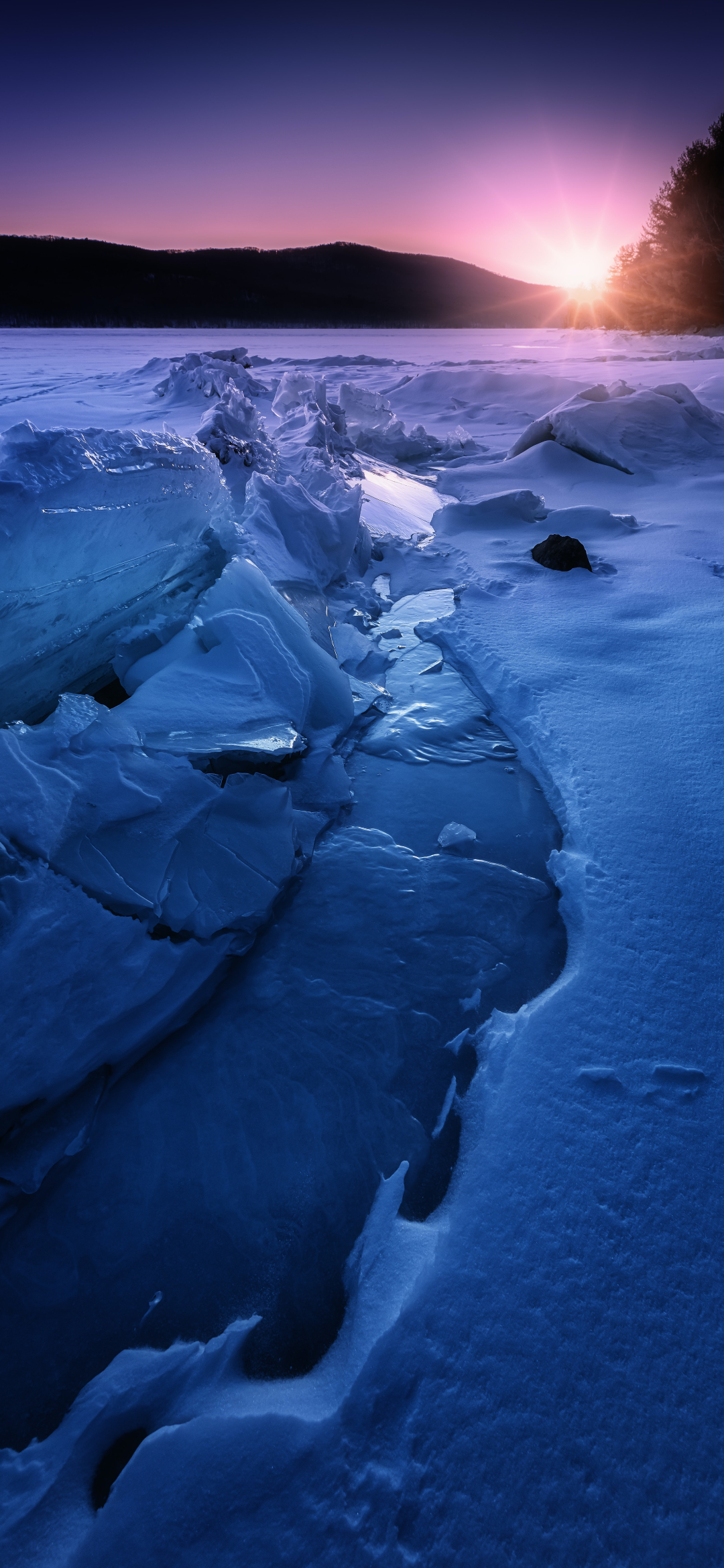 氷の台地の間を流れる川 Google Pixel 5 壁紙 待ち受け Sumaran