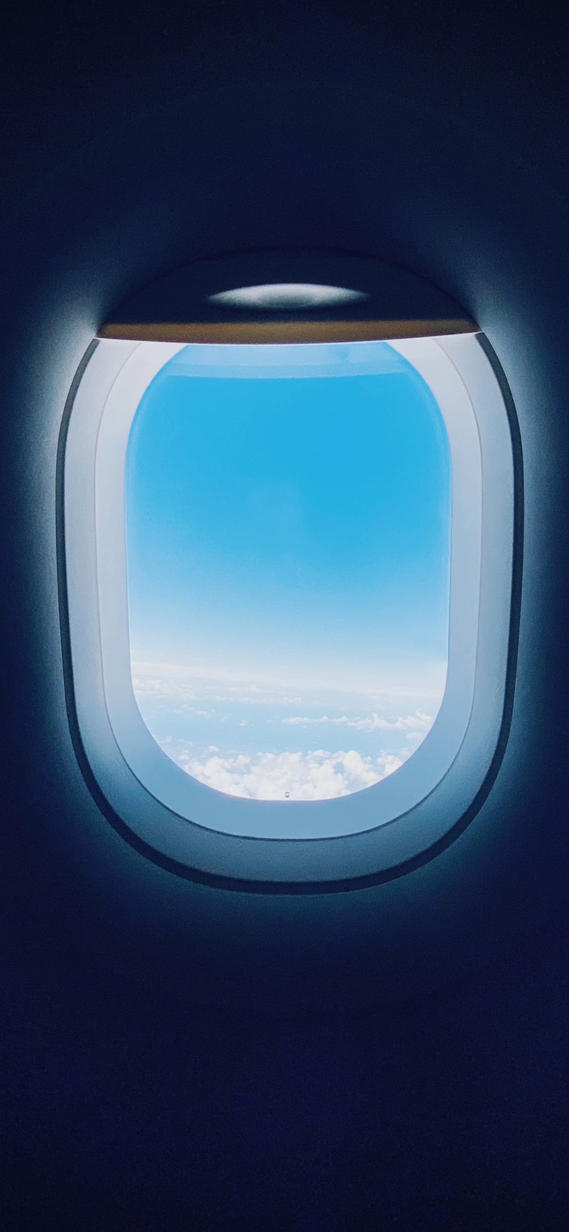 飛行機の窓から見る空 Iphone 12 Pro 壁紙 待ち受け Sumaran