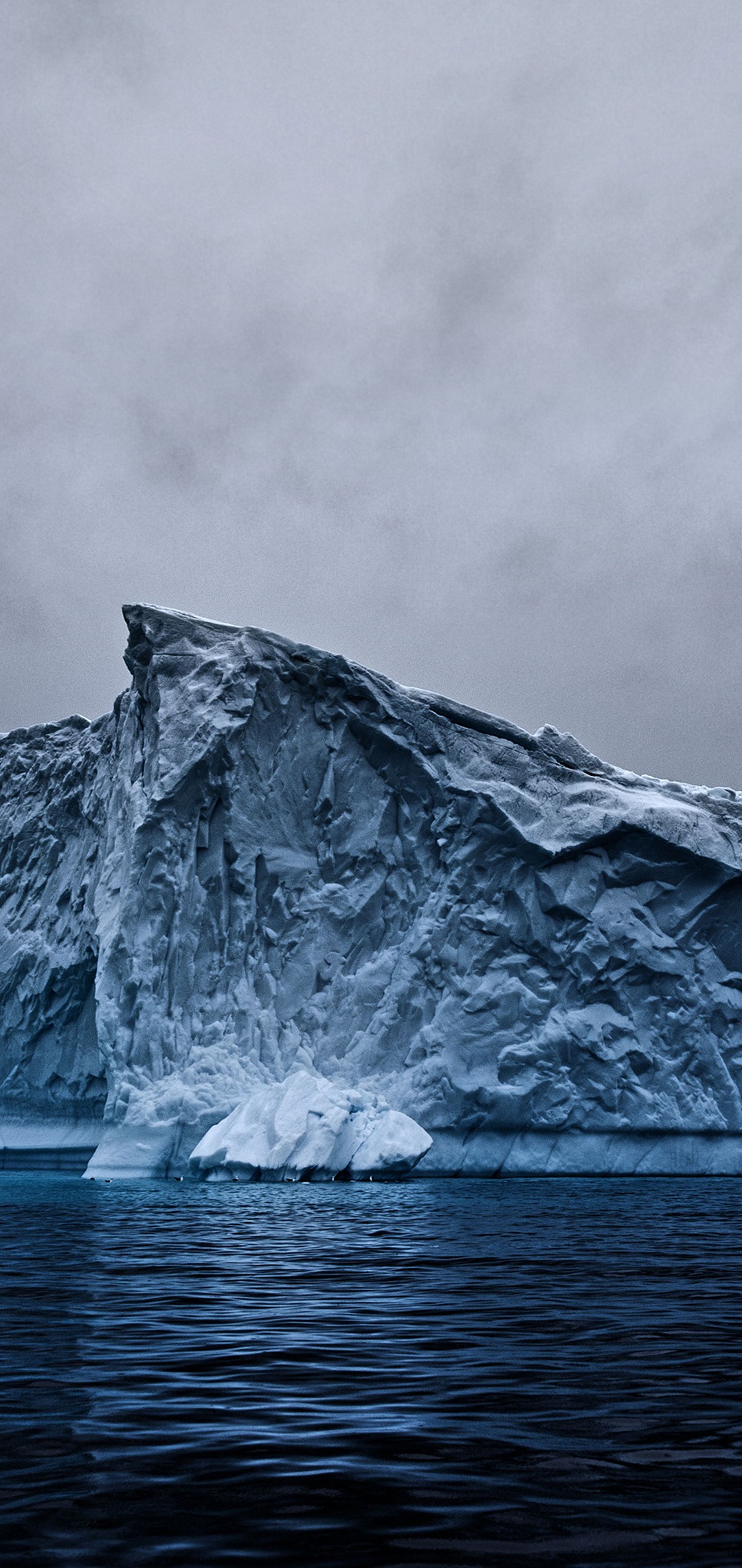 白い雲 海に落ちる氷 氷山 Zenfone Max Pro M2 Androidスマホ壁紙 待ち受け スマラン