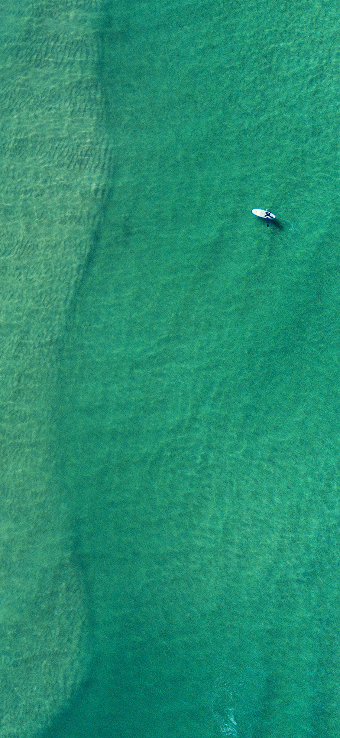 俯瞰視点から見たカヌーと海 iPhone 11 Pro 壁紙・待ち受け