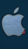 📱青いアップルのロゴ パッチワーク iPhone 13 mini 壁紙・待ち受け