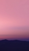📱薄い紫の空と山 iPhone X 壁紙・待ち受け