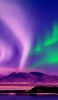 📱紫と緑のオーロラと大地 iPhone XS 壁紙・待ち受け