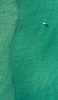 📱緑の海とカヌー iPhone XS 壁紙・待ち受け