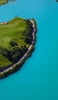 📱緑の孤島 水色の海 iPhone 11 Pro 壁紙・待ち受け
