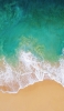 📱上から撮影した綺麗な緑の海 浜辺 iPhone 5 壁紙・待ち受け