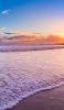 📱朝焼け グラデーションの空 綺麗なビーチ iPhone 8 壁紙・待ち受け