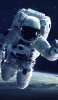 📱宇宙飛行士と地球 Redmi Note 10 Pro 壁紙・待ち受け