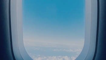 📱飛行機の窓から見る空 Redmi Note 10 Pro 壁紙・待ち受け