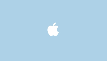 📱シンプル クリーンな水色のAppleのロゴ iPhone 8 壁紙・待ち受け