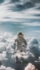 📱宇宙飛行士 空と雲 ZenFone 7 Pro 壁紙・待ち受け