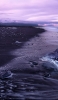 📱薄い紫の空 海 黒い砂浜 AQUOS R2 compact 壁紙・待ち受け