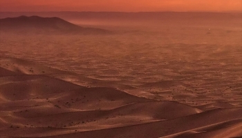 📱夕日 綺麗な砂漠 Galaxy A32 5G 壁紙・待ち受け