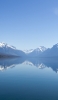 📱淡い青色の空と雪山と湖 ZenFone 7 Pro 壁紙・待ち受け