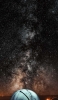 📱黒い綺麗な銀河と水色のテント キャンプ Redmi Note 9S 壁紙・待ち受け
